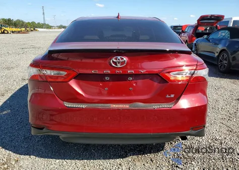 2020 Toyota Camry Le z USA, uszkodzony, nr VIN 4T1C11AK1LU861468